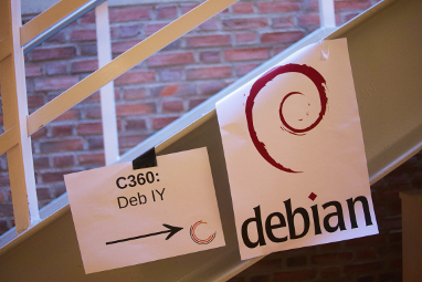 Directions to the fscons Debian room